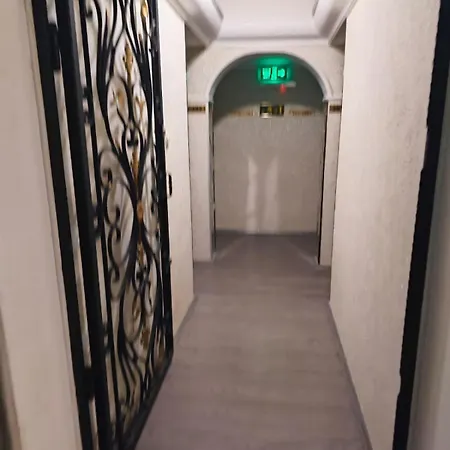 Sahlan Hotel *